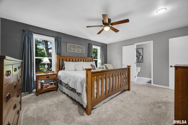 804 W South Forest Trail, Peoria, IL 61615