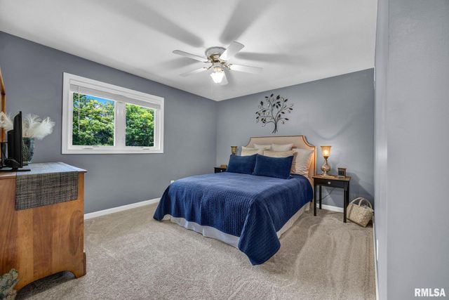 804 W South Forest Trail, Peoria, IL 61615