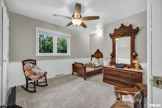 804 W South Forest Trail, Peoria, IL 61615