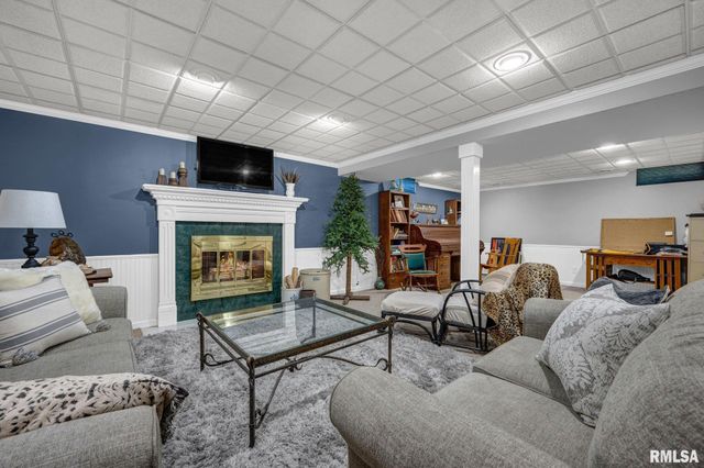 804 W South Forest Trail, Peoria, IL 61615