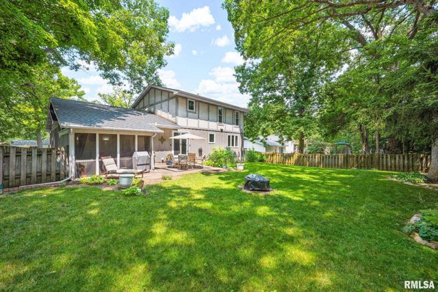 804 W South Forest Trail, Peoria, IL 61615