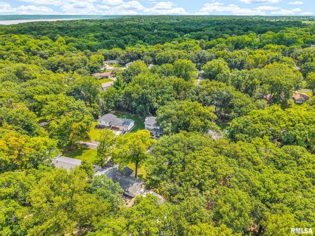 804 W South Forest Trail, Peoria, IL 61615