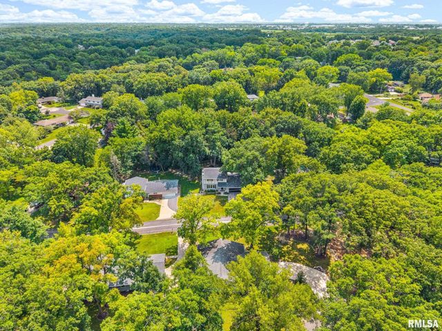 804 W South Forest Trail, Peoria, IL 61615