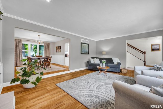 804 W South Forest Trail, Peoria, IL 61615