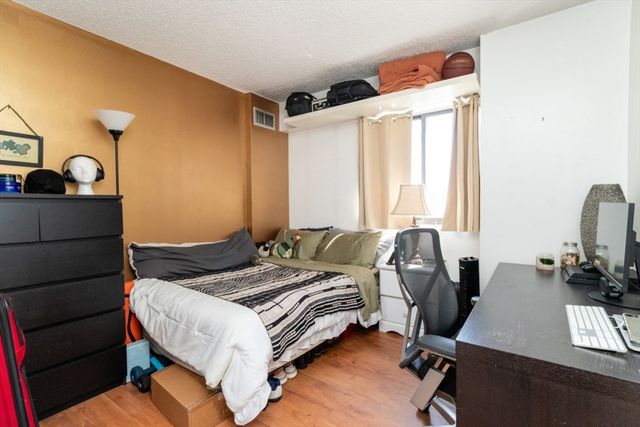 15 N Beacon St 516, Boston, MA 02134