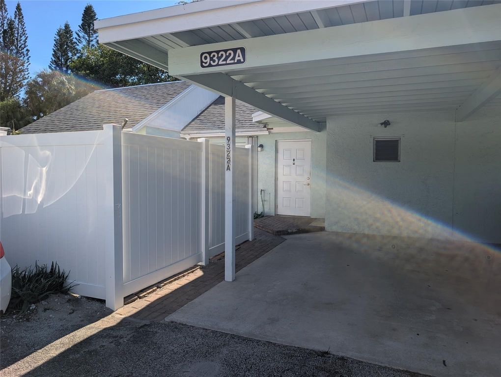 9322 SW 5th St A, Boca Raton, FL 33428