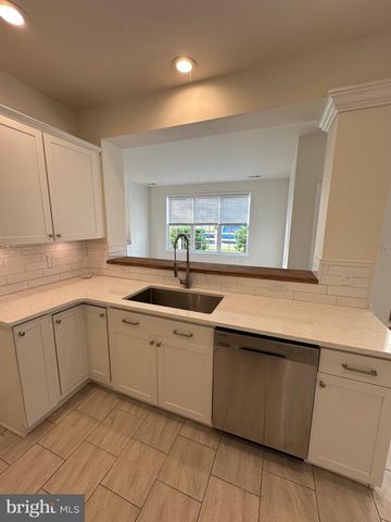 233 WILMORE DR, Middletown, DE 19709