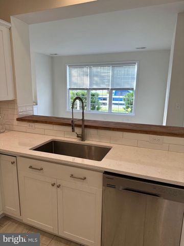233 WILMORE DR, Middletown, DE 19709