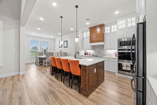 321 Rolling Meadows Drive, Waxahachie, TX 75165