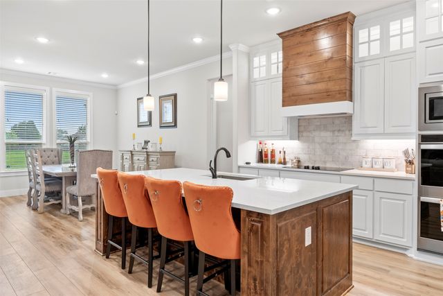 321 Rolling Meadows Drive, Waxahachie, TX 75165