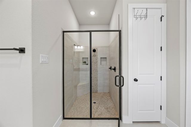 321 Rolling Meadows Drive, Waxahachie, TX 75165