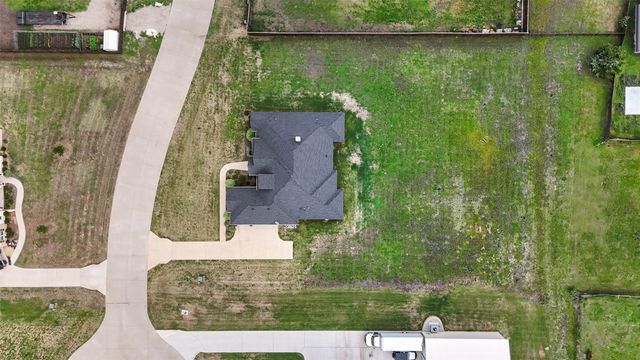 321 Rolling Meadows Drive, Waxahachie, TX 75165