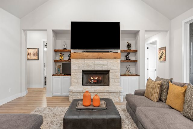 321 Rolling Meadows Drive, Waxahachie, TX 75165