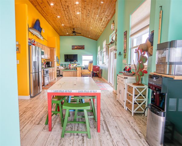 1056 County Road 202, Sargent, TX 77414