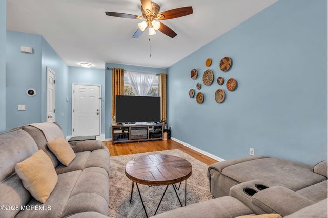 30 Frost Lane, East Windsor, NJ 08520