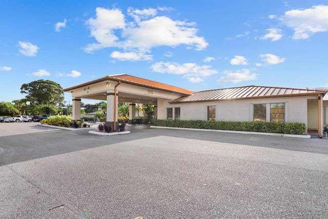5393 SE Miles Grant Road SE 202, Stuart, FL 34997