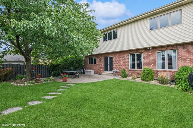 9228 S 55th Court, Oak Lawn, IL 60453