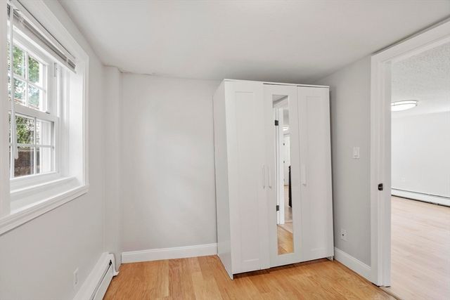 52 Auburn St, Lowell, MA 01852