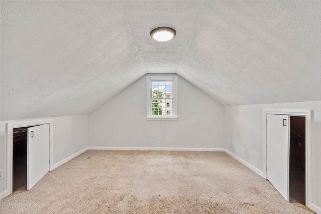 52 Auburn St, Lowell, MA 01852