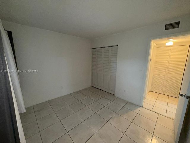 3396 Foxcroft Rd 114, Miramar, FL 33025