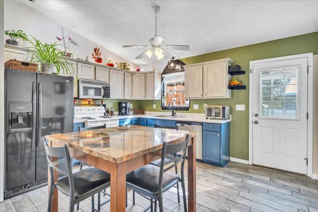 1697 Gordon AVE, Roanoke, VA 24014