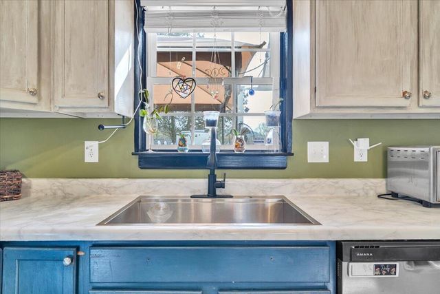 1697 Gordon AVE, Roanoke, VA 24014