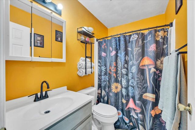 1697 Gordon AVE, Roanoke, VA 24014