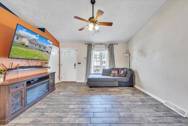 1697 Gordon AVE, Roanoke, VA 24014