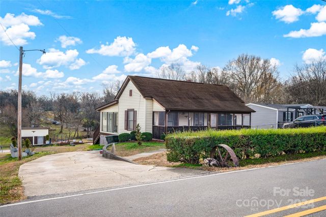 45 Sunderland Road, Concord, NC 28027