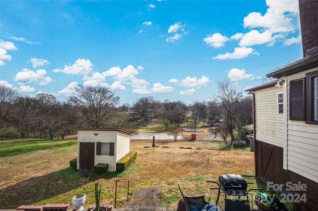 45 Sunderland Road, Concord, NC 28027