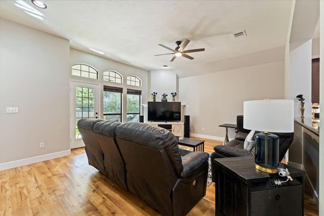 976 Northampton Drive, Conroe, TX 77303
