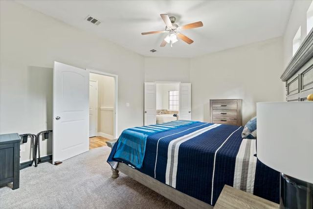 976 Northampton Drive, Conroe, TX 77303