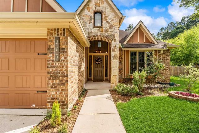 976 Northampton Drive, Conroe, TX 77303
