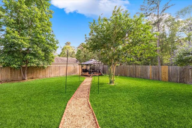976 Northampton Drive, Conroe, TX 77303