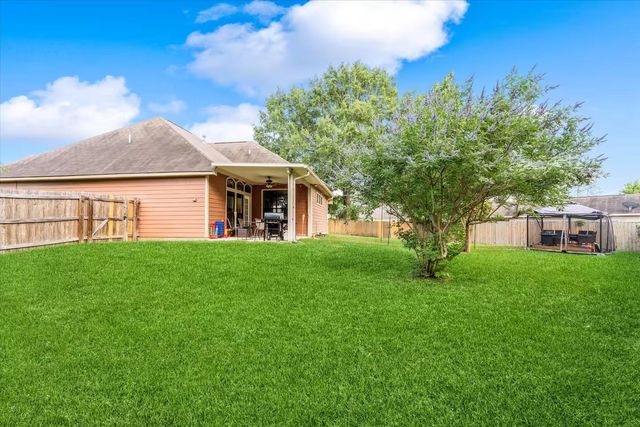 976 Northampton Drive, Conroe, TX 77303