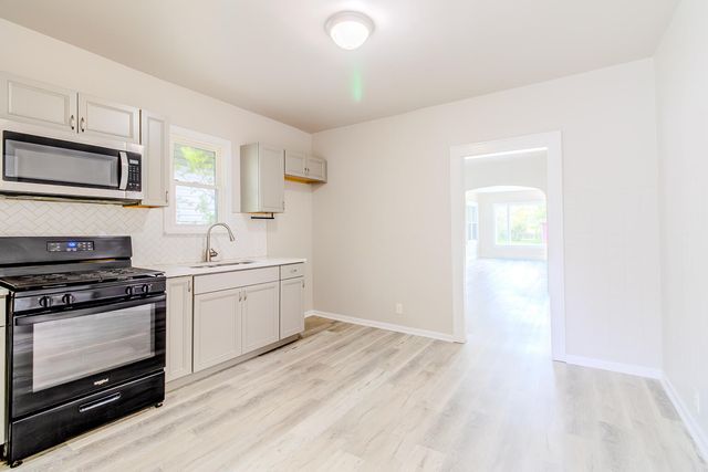 829 Johnson Street, Gary, IN 46402