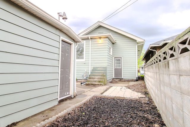 829 Johnson Street, Gary, IN 46402