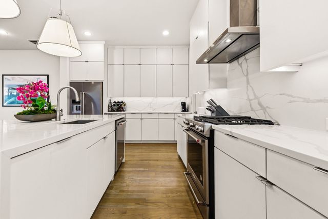 4827 Newmore Avenue, Dallas, TX 75209