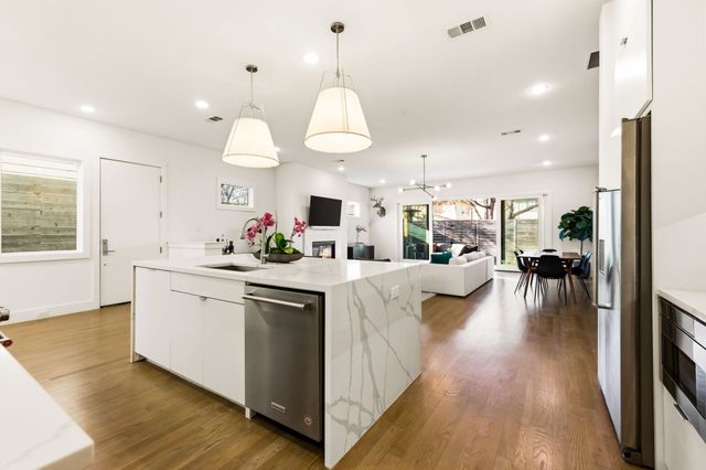 4827 Newmore Avenue, Dallas, TX 75209