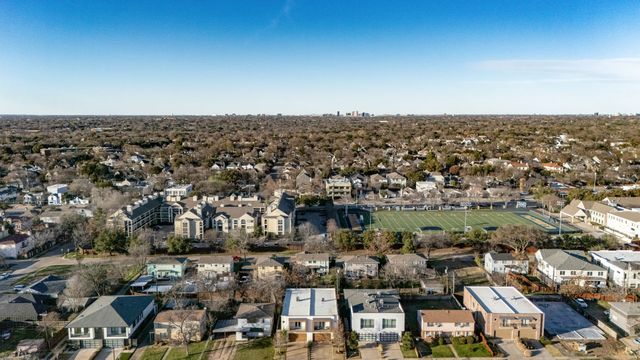 4827 Newmore Avenue, Dallas, TX 75209