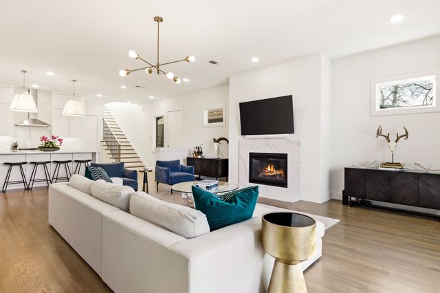 4827 Newmore Avenue, Dallas, TX 75209