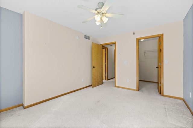 2320 Lower Afton Road E 423, Maplewood, MN 55119