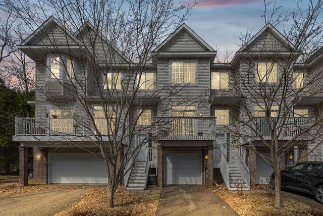 2320 Lower Afton Road E 423, Maplewood, MN 55119