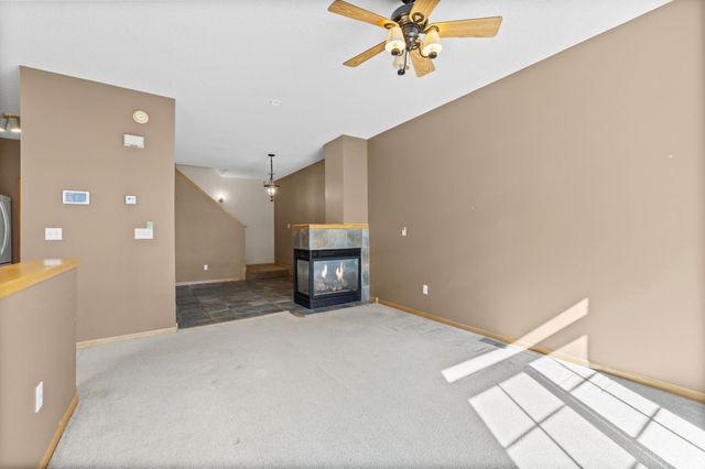 2320 Lower Afton Road E 423, Maplewood, MN 55119