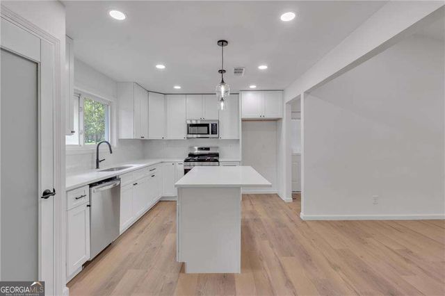 373 Hemlock Drive, Lawrenceville, GA 30046