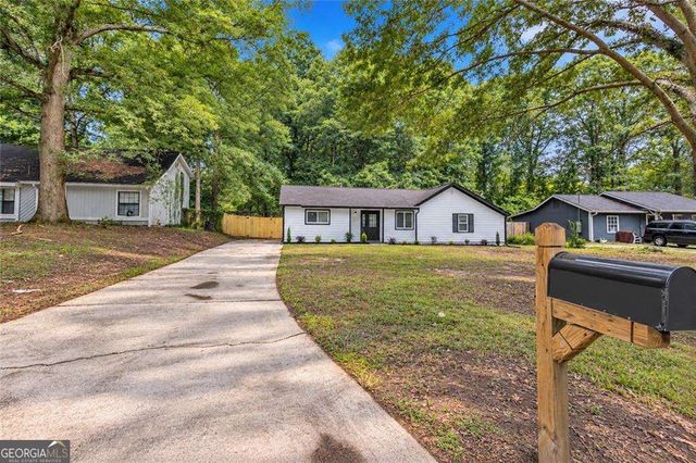 373 Hemlock Drive, Lawrenceville, GA 30046