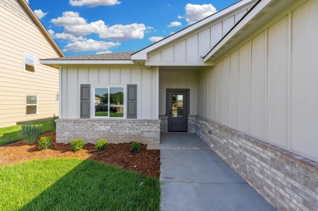 738 N Rainbow Lake Ct., Wichita, KS 67235