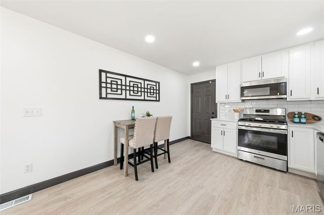129 N Dade Avenue, Ferguson, MO 63135