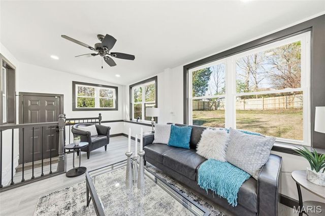 129 N Dade Avenue, Ferguson, MO 63135