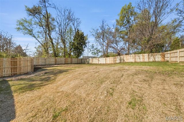 129 N Dade Avenue, Ferguson, MO 63135